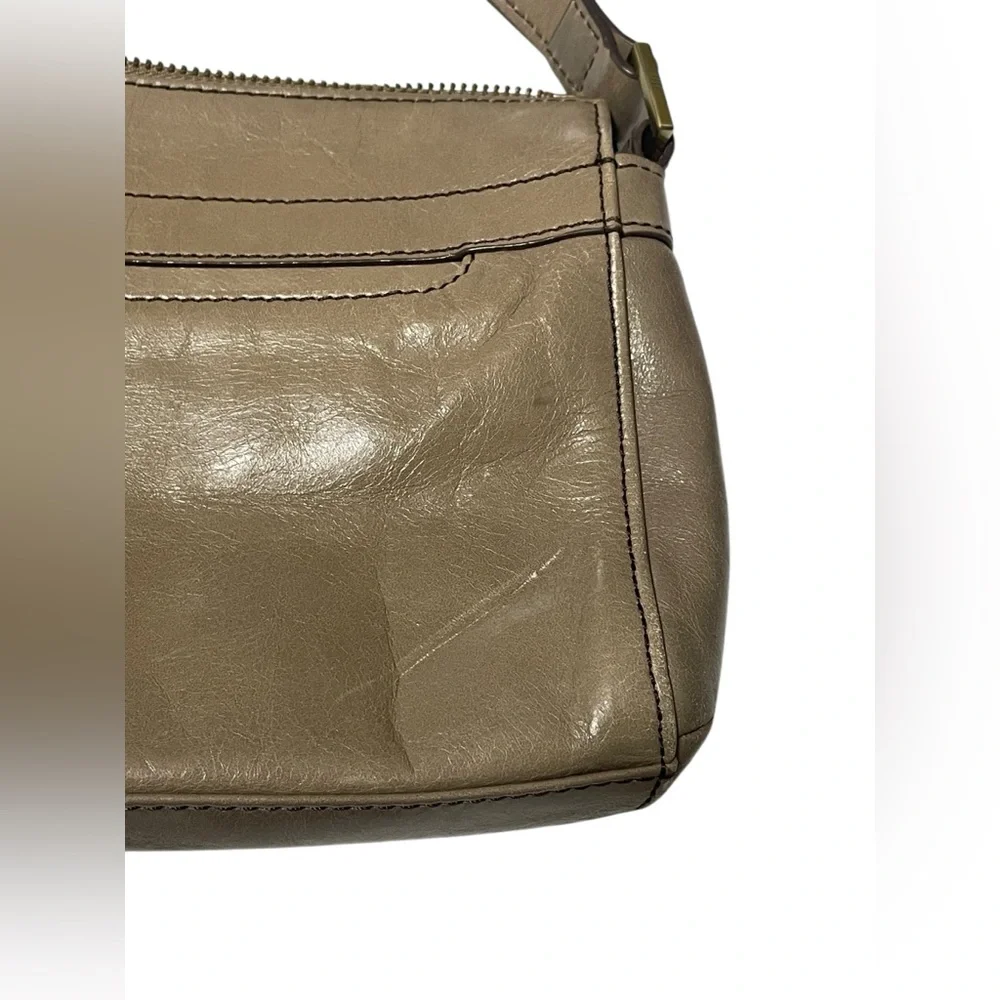Hobo International Leather Purse Crossbody Bag Taupe Adjustable Strap Zipper Top